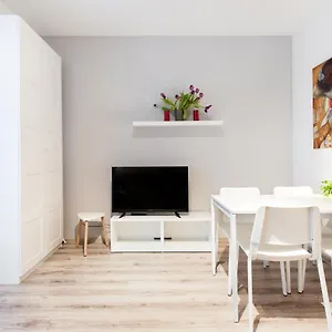 Super Apart Dywizjonu 303 175/8 Apartament